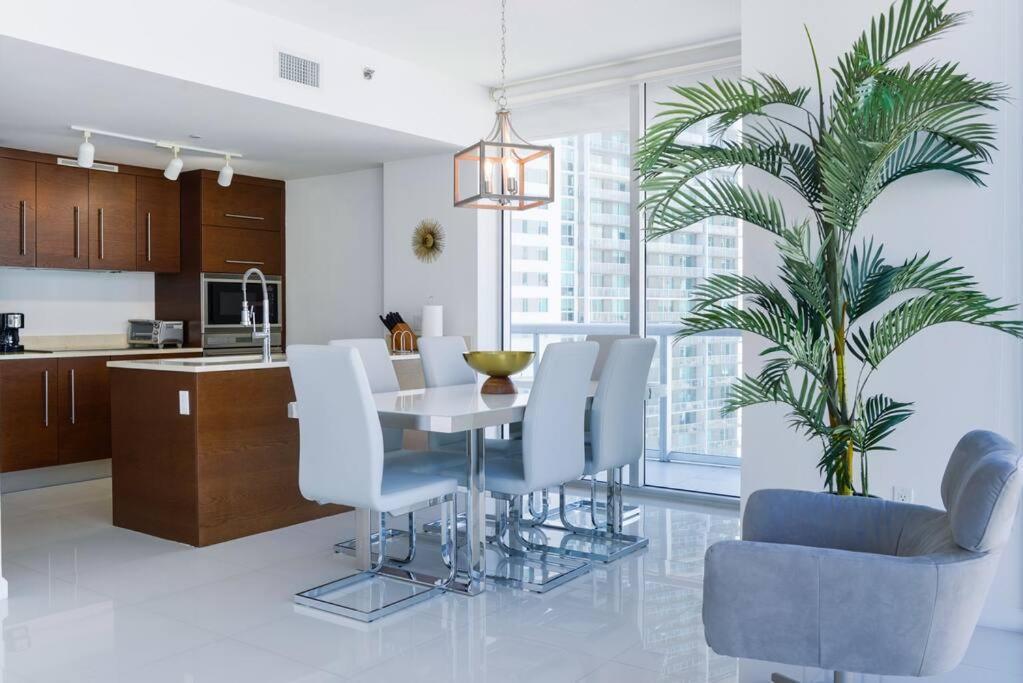 Wonderful 2 Bedroom Apt With Ocean Views At Icon Brickell Miami Kültér fotó